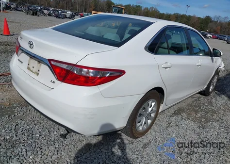 2017 Toyota Camry Le z USA, uszkodzony, nr VIN 4T1BF1FK4HU395192